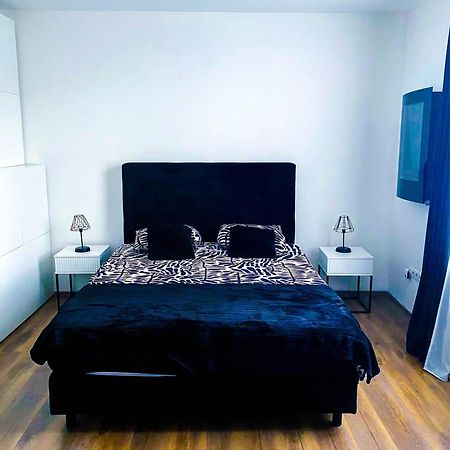 Octagon Main Square Apartment زغرب المظهر الخارجي الصورة